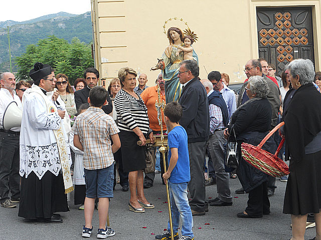 Papasidero - davanti la chiesa di S. Rocco